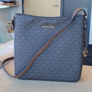 Michael Kors Jet Set Travel Large Logo Messenger Bag